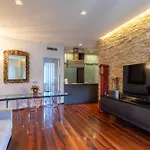 Porta Venezia- design apartment, 2-bedrooms, Netflix, wifi