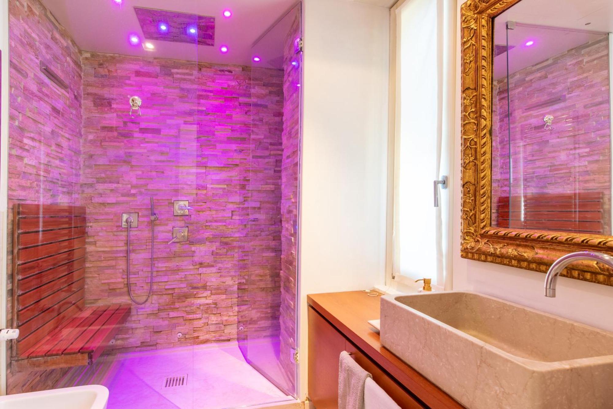 Apartment Porta Venezia- Design Apartment, 2-bedrooms, Netflix, Wifi Mailand